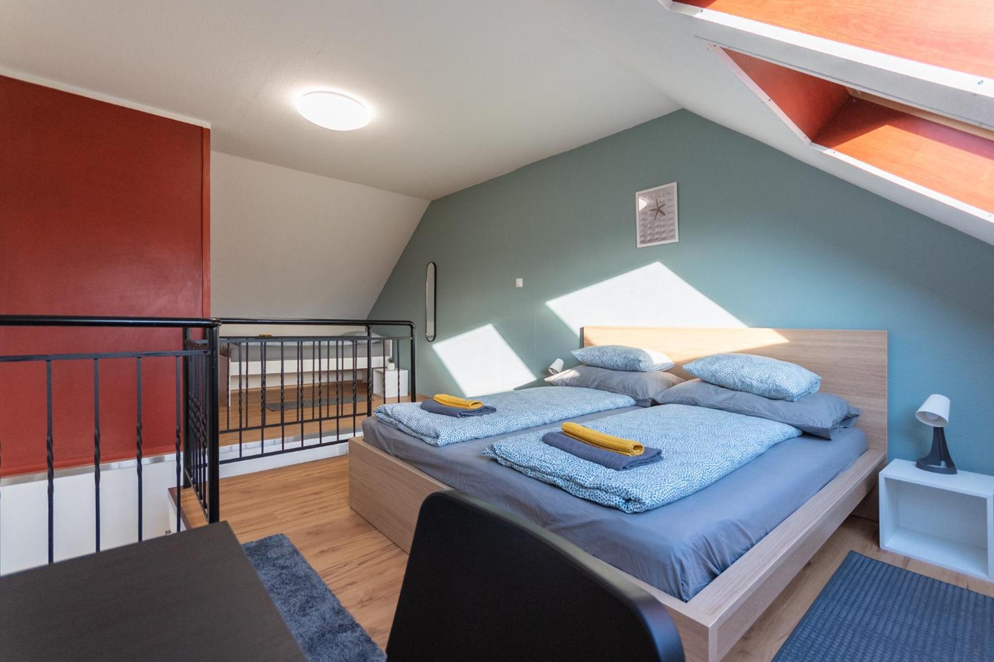 R Apartman